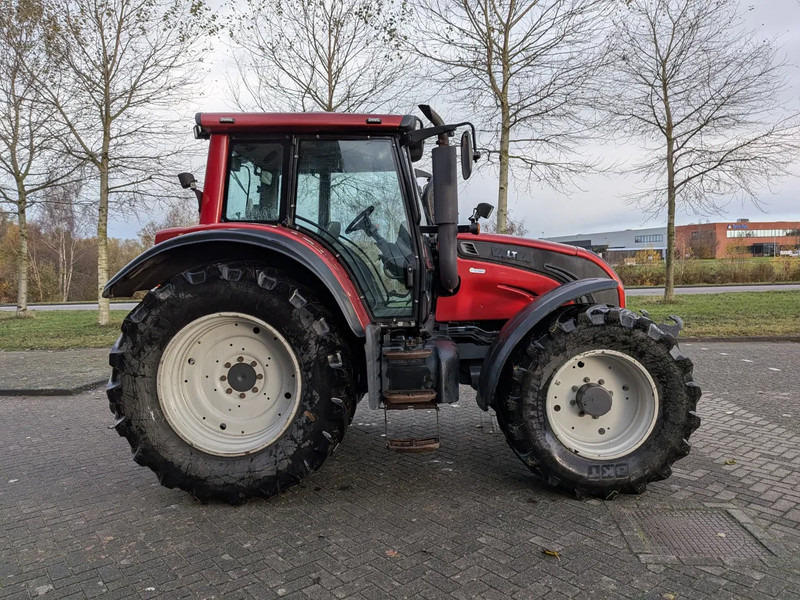 Valtra N142 N142 - Traktor: obrázek 3 Valtra N142 N142 - Traktor: obrázek 3