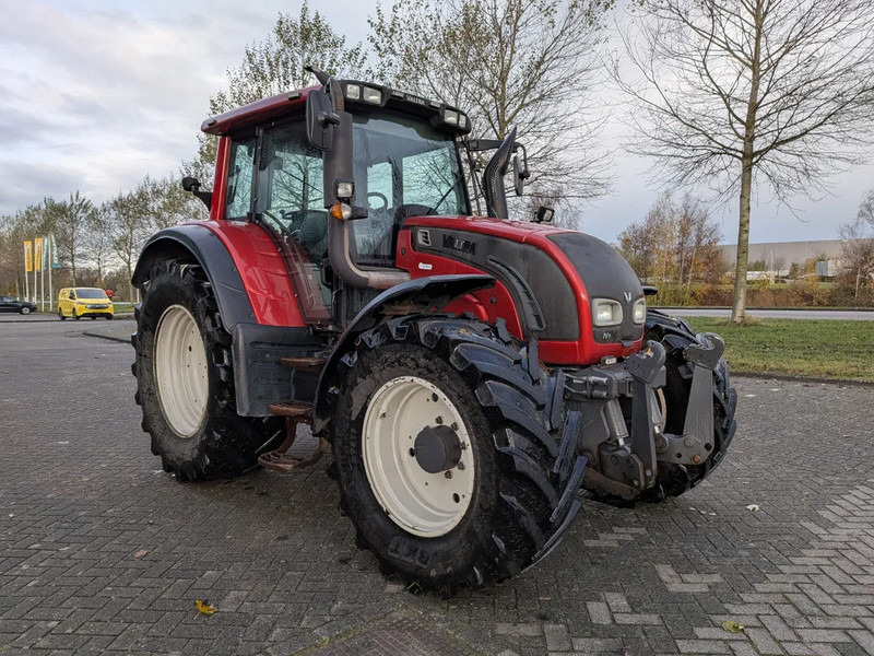 Valtra N142 N142 - Traktor: obrázek 2 Valtra N142 N142 - Traktor: obrázek 2