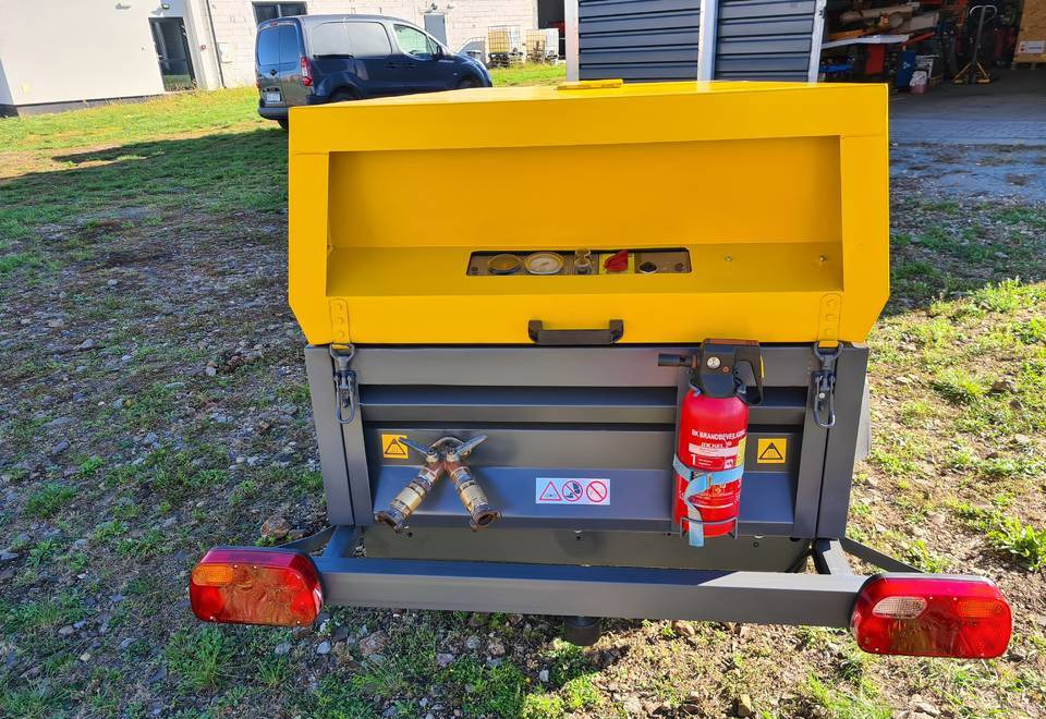 Kompresor ATLAS COPCO XAS 77, 4,30 m3 - Mobilní kompresor: obrázek 4 Kompresor ATLAS COPCO XAS 77, 4,30 m3 - Mobilní kompresor: obrázek 4