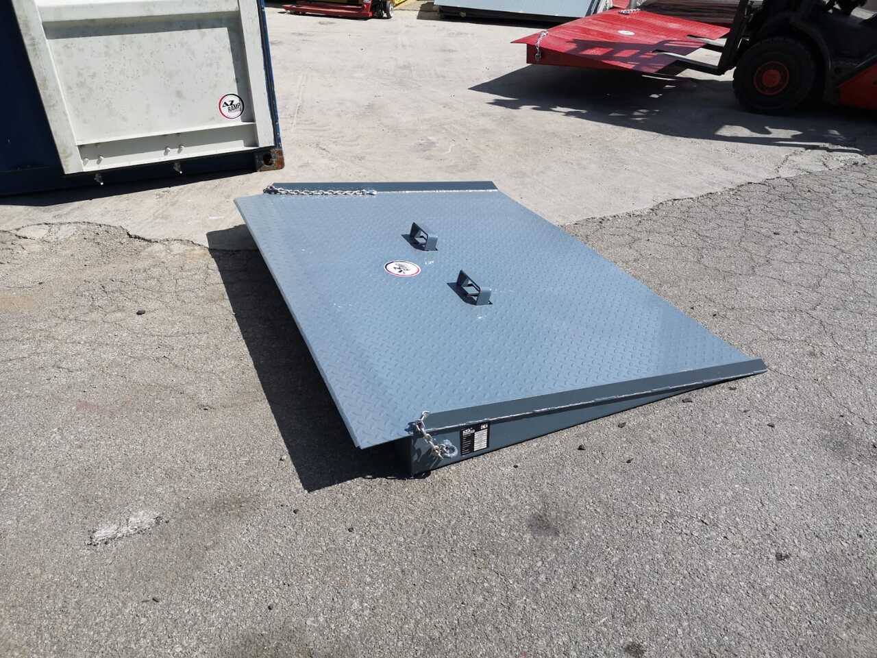 AZ RAMP HCNN08 - Nájezdová rampa: obrázek 4 AZ RAMP HCNN08 - Nájezdová rampa: obrázek 4