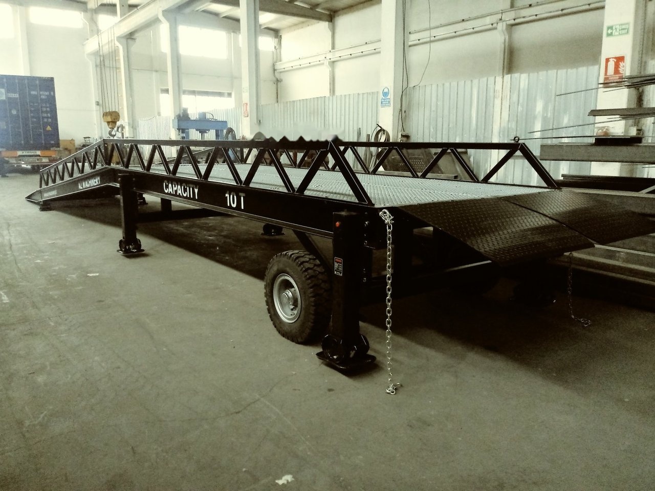 AZ RAMP STAR-10-XL mobile loading ramp - Nájezdová rampa: obrázek 2 AZ RAMP STAR-10-XL mobile loading ramp - Nájezdová rampa: obrázek 2