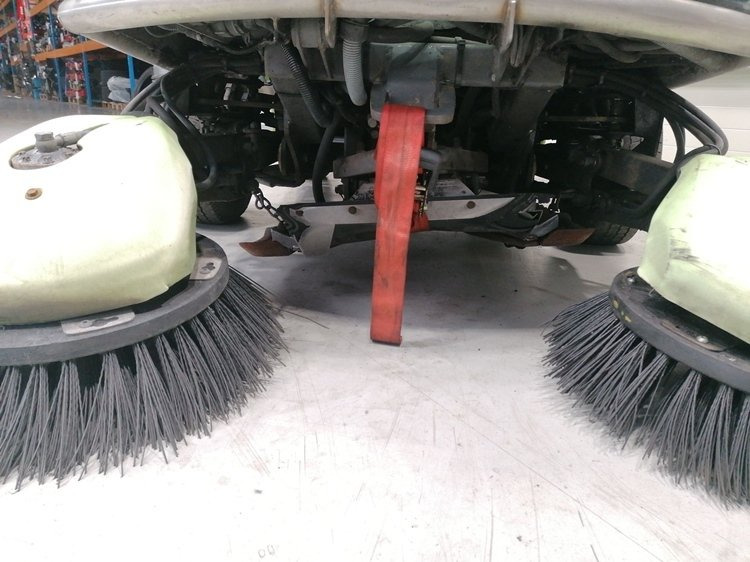 Zametací vůz Used Street sweeper GREEN MACHINE - 525 HI-SPEED: obrázek 8