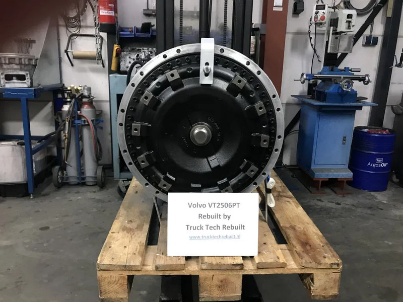 Volvo VT2506PT With or Without retarder / With or without second steering pump - Převodovka: obrázek 1 Volvo VT2506PT With or Without retarder / With or without second steering pump - Převodovka: obrázek 1