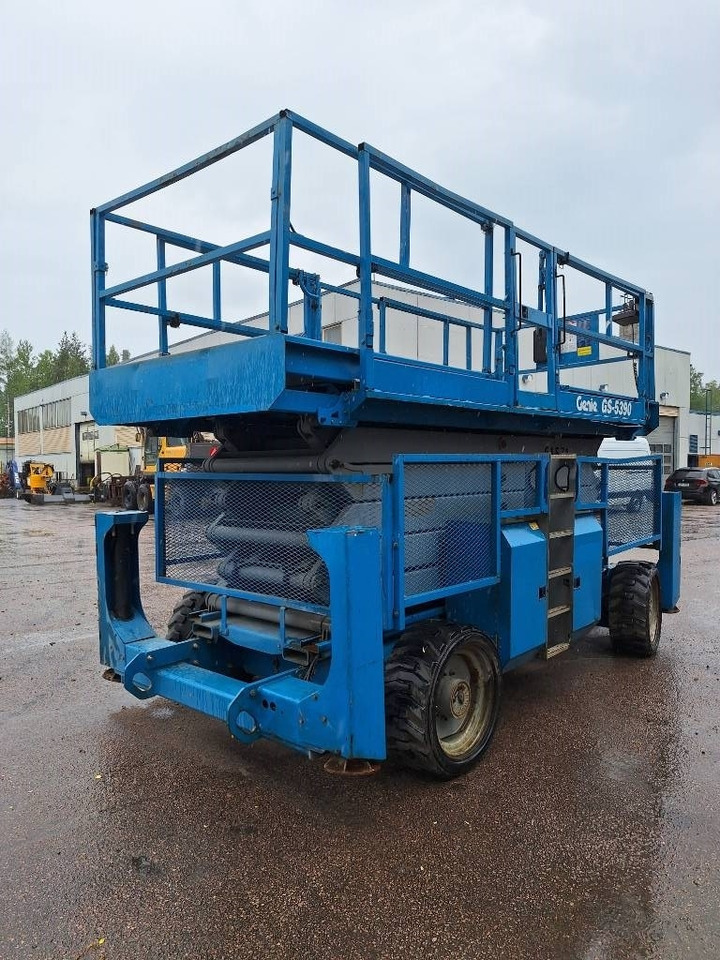 Genie GS 5390 RT - Nůžková plošina: obrázek 2 Genie GS 5390 RT - Nůžková plošina: obrázek 2