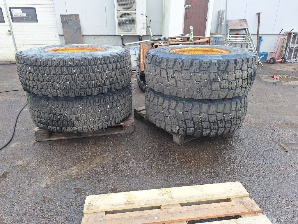 Michelin 17.5R-25 Renkaat 4kpl - Pneumatiky pro Stavební technika: obrázek 4 Michelin 17.5R-25 Renkaat 4kpl - Pneumatiky pro Stavební technika: obrázek 4