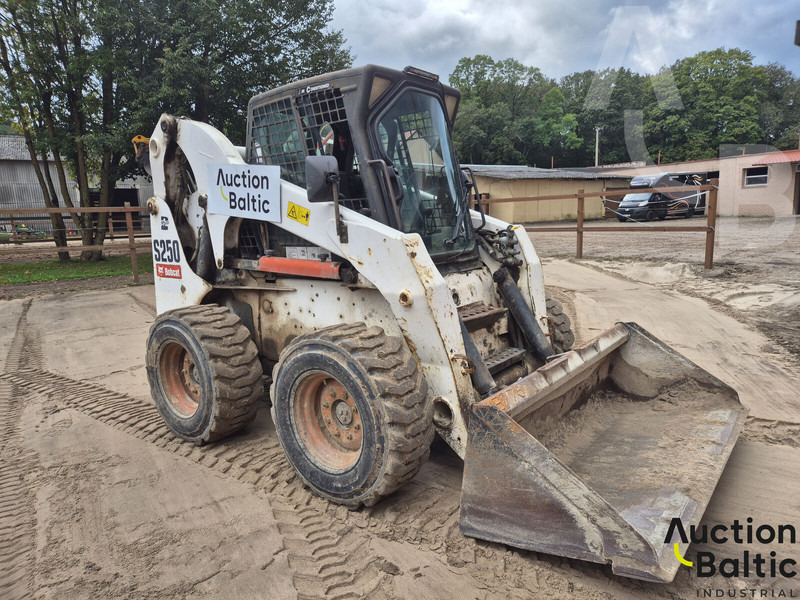 Bobcat S 250 - Smykový nakladač: obrázek 2 Bobcat S 250 - Smykový nakladač: obrázek 2