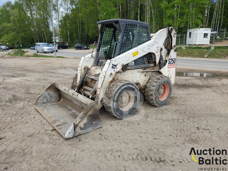 Bobcat S 250 - Smykový nakladač: obrázek 2 Bobcat S 250 - Smykový nakladač: obrázek 2