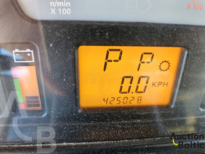 Pásový traktor Challenger MT 755 E: obrázek 7