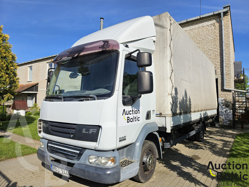 DAF 45.160 - Plachtový nákladní auto: obrázek 1 DAF 45.160 - Plachtový nákladní auto: obrázek 1