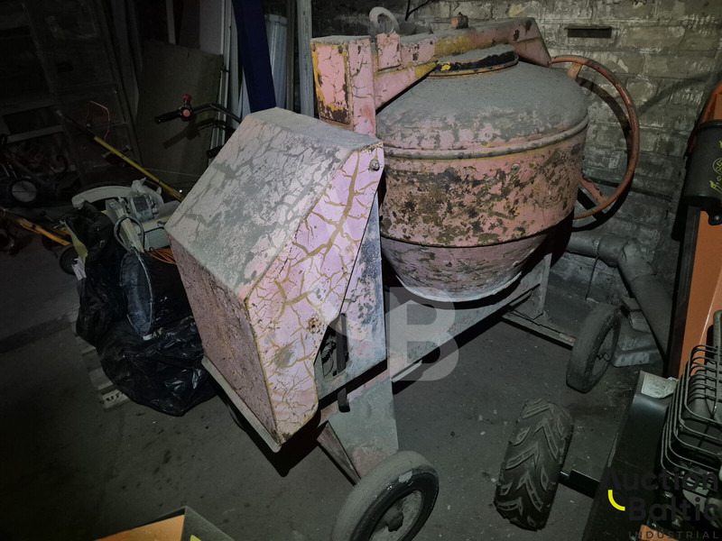 Diesel concrete mixer - Stavební míchačka: obrázek 2 Diesel concrete mixer - Stavební míchačka: obrázek 2