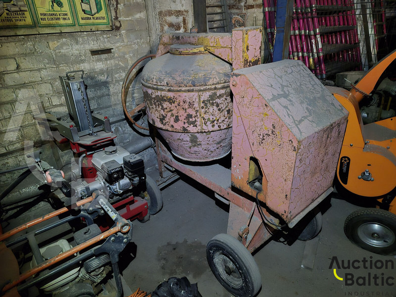 Diesel concrete mixer - Stavební míchačka: obrázek 1 Diesel concrete mixer - Stavební míchačka: obrázek 1