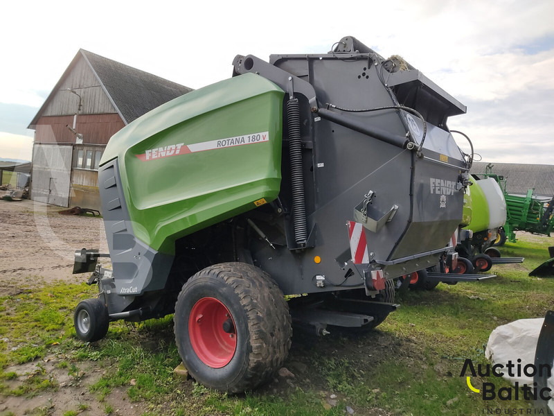 Fendt Rotana 180V Xtracut - Lis na válcové balíky: obrázek 3 Fendt Rotana 180V Xtracut - Lis na válcové balíky: obrázek 3