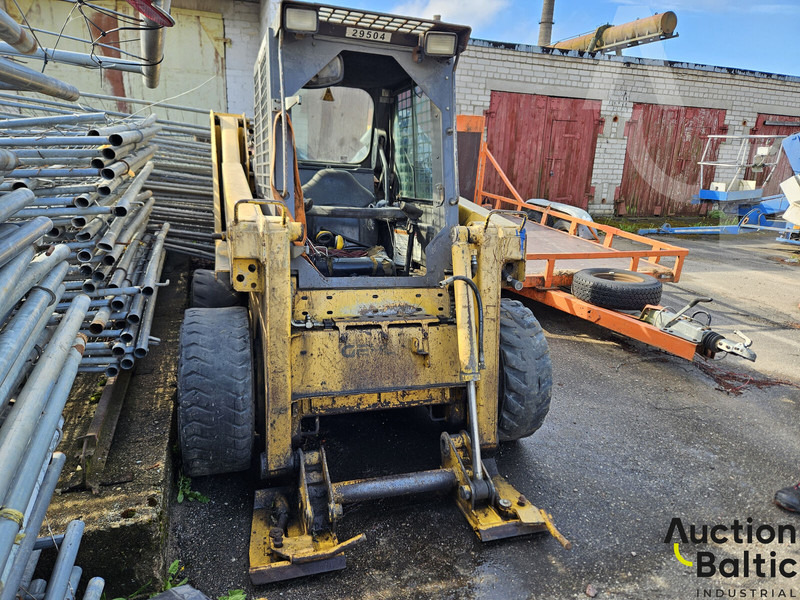 Gehl 4835 SXT - Smykový nakladač: obrázek 1 Gehl 4835 SXT - Smykový nakladač: obrázek 1