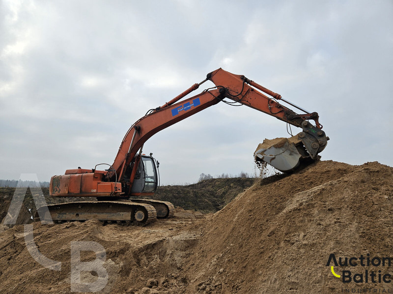Hitachi EX 215 - Pásové rýpadlo: obrázek 1 Hitachi EX 215 - Pásové rýpadlo: obrázek 1