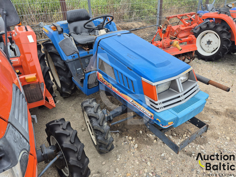 Iseki TU 200 - Traktor: obrázek 2 Iseki TU 200 - Traktor: obrázek 2