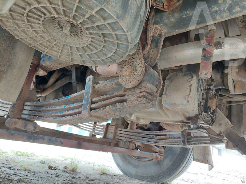 Nákladní automobil valníkový/ Plošinový, Auto s hydraulickou rukou Iveco 180E18: obrázek 11