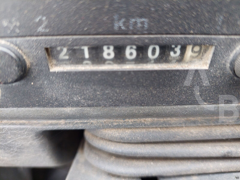 Nákladní automobil valníkový/ Plošinový, Auto s hydraulickou rukou Iveco 180E18: obrázek 20