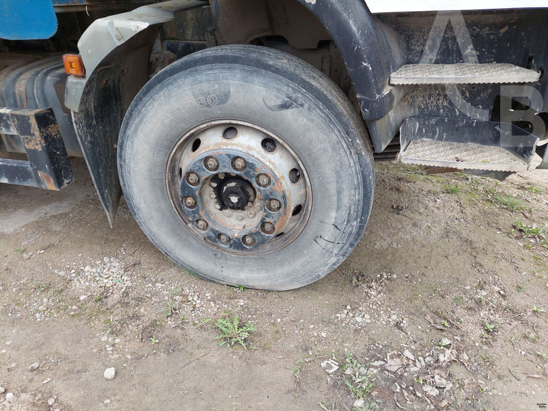 Nákladní automobil valníkový/ Plošinový, Auto s hydraulickou rukou Iveco 180E18: obrázek 15