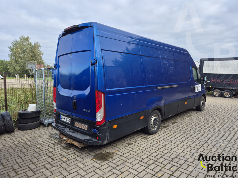 Iveco 35S17 - Furgon: obrázek 3 Iveco 35S17 - Furgon: obrázek 3