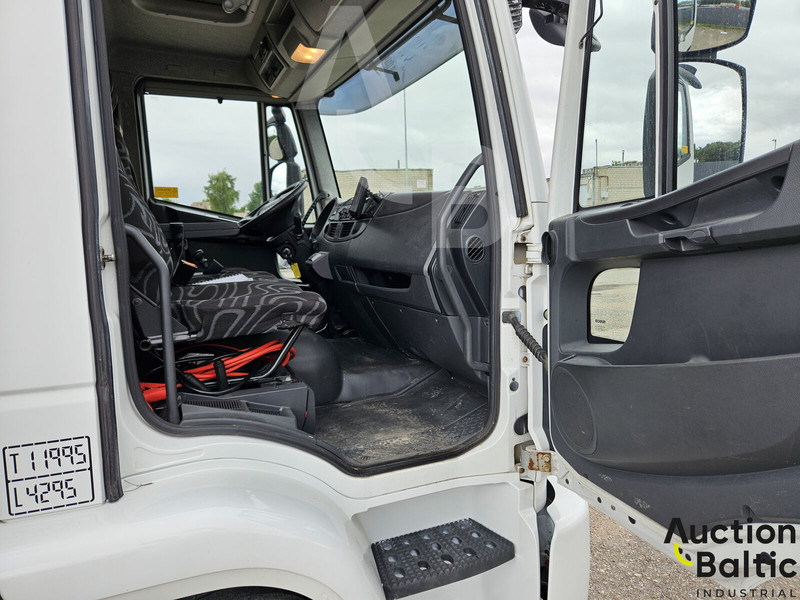 Iveco Euro Cargo 120E 25 - Chladírenský nákladní automobil: obrázek 5 Iveco Euro Cargo 120E 25 - Chladírenský nákladní automobil: obrázek 5