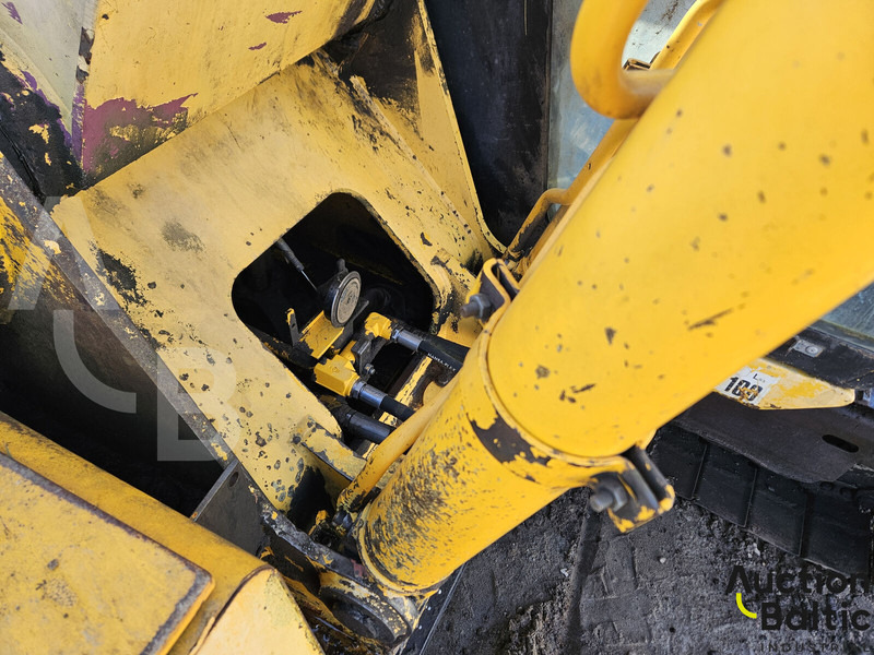 Pásové rýpadlo JCB JS 130: obrázek 19