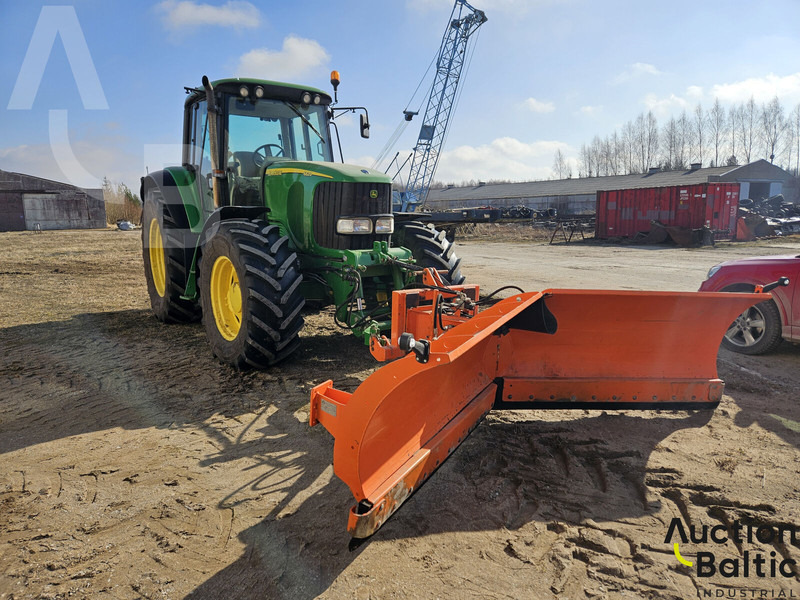 John Deere 6820 - Traktor: obrázek 2 John Deere 6820 - Traktor: obrázek 2