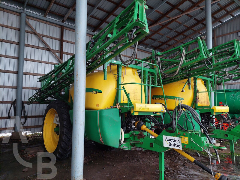John Deere TRSP700-40/740 - Postřikovač: obrázek 1 John Deere TRSP700-40/740 - Postřikovač: obrázek 1
