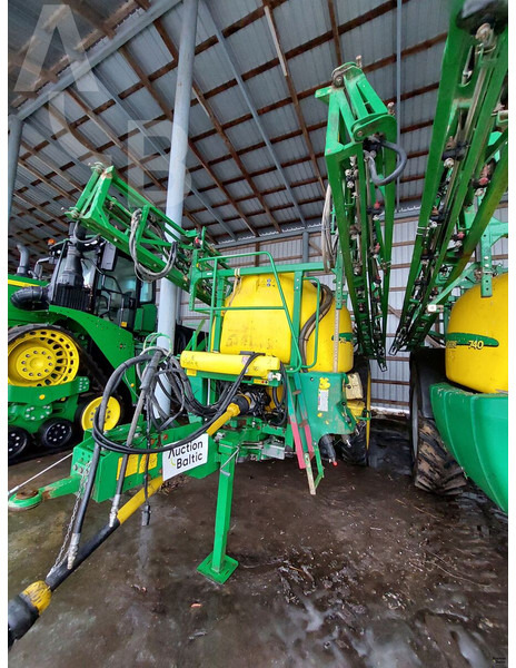 John Deere TRSP700-40/740 - Postřikovač: obrázek 2 John Deere TRSP700-40/740 - Postřikovač: obrázek 2