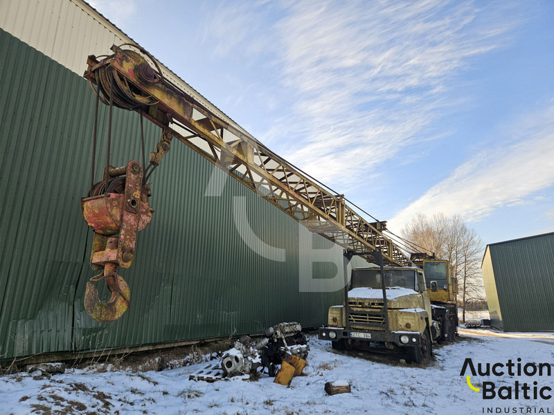 KRAZ 25 KC4562 - Univerzální autojeřáb: obrázek 1 KRAZ 25 KC4562 - Univerzální autojeřáb: obrázek 1