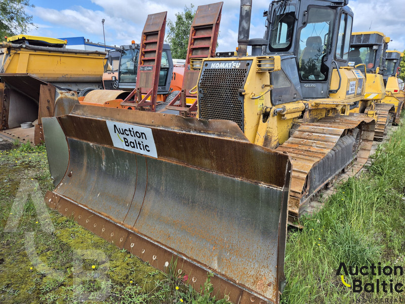 Komatsu D61EX-15 - Buldozer: obrázek 2 Komatsu D61EX-15 - Buldozer: obrázek 2