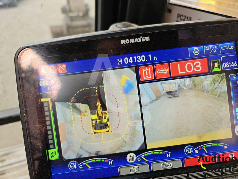 Pásové rýpadlo Komatsu PC210LC-11: obrázek 6