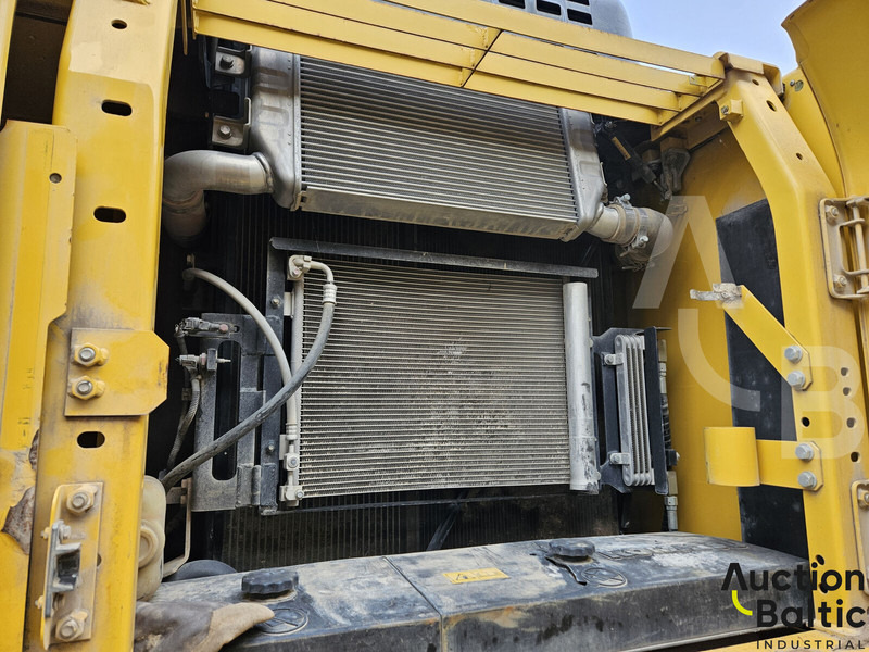 Pásové rýpadlo Komatsu PC210LC-11: obrázek 11