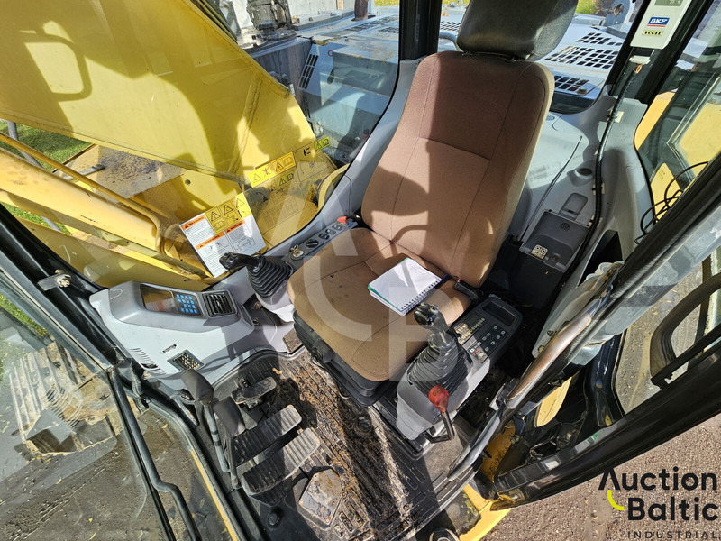 Komatsu PC228USLC-3N0 - Pásové rýpadlo: obrázek 5 Komatsu PC228USLC-3N0 - Pásové rýpadlo: obrázek 5