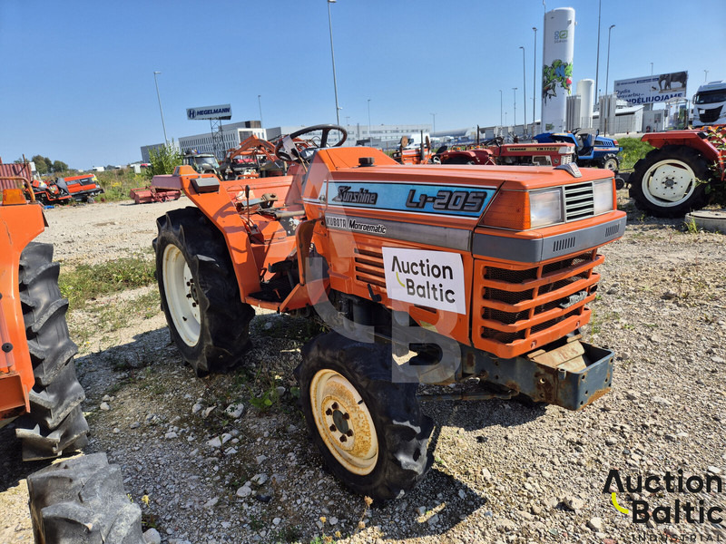 Kubota L1-205D - Traktor: obrázek 2 Kubota L1-205D - Traktor: obrázek 2