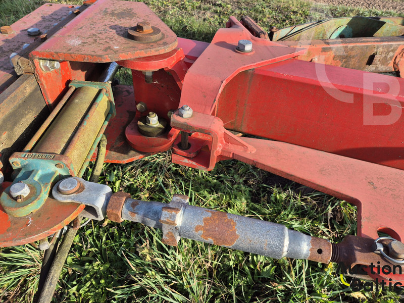 Kverneland 100-19 - Pluh: obrázek 5 Kverneland 100-19 - Pluh: obrázek 5