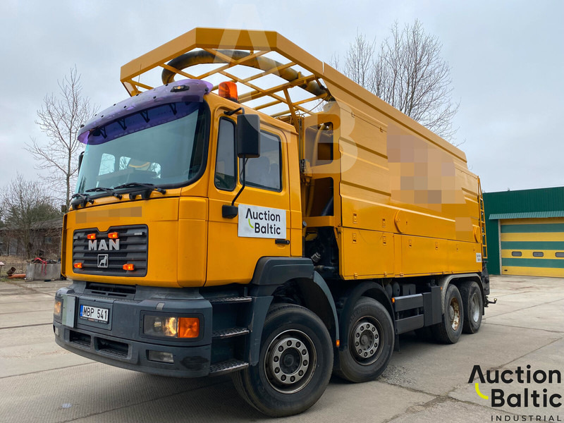 MAN T46 - Čistič odpadových jam: obrázek 2 MAN T46 - Čistič odpadových jam: obrázek 2