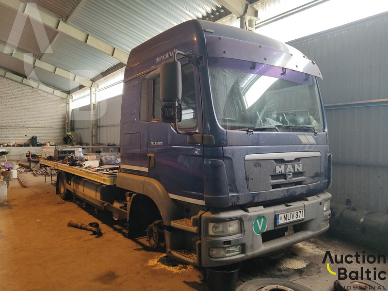 MAN TGL 8.220 4X2 BL - Nákladní automobil valníkový/ Plošinový: obrázek 1 MAN TGL 8.220 4X2 BL - Nákladní automobil valníkový/ Plošinový: obrázek 1