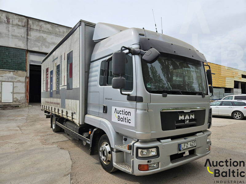 MAN TGL8.250 - Plachtový nákladní auto: obrázek 1 MAN TGL8.250 - Plachtový nákladní auto: obrázek 1