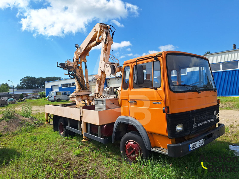 Magirus 130 M 8 - Nákladní automobil valníkový/ Plošinový, Auto s hydraulickou rukou: obrázek 1 Magirus 130 M 8 - Nákladní automobil valníkový/ Plošinový, Auto s hydraulickou rukou: obrázek 1
