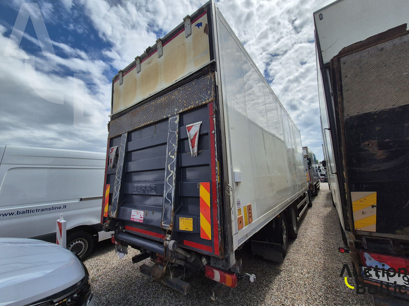Mercedes-Benz Actros 2551 - Skříňový nákladní auto: obrázek 3 Mercedes-Benz Actros 2551 - Skříňový nákladní auto: obrázek 3