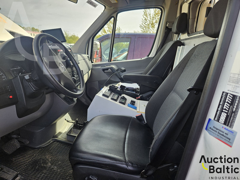 Mercedes-Benz Sprinter - Pohotovostní vůz: obrázek 5 Mercedes-Benz Sprinter - Pohotovostní vůz: obrázek 5