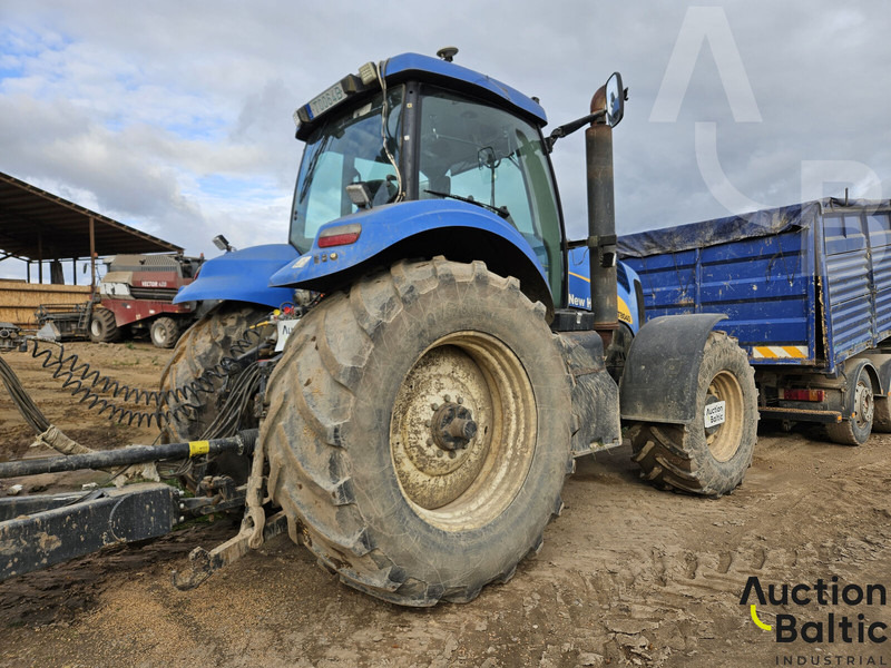 New Holland T 8040 - Traktor: obrázek 4 New Holland T 8040 - Traktor: obrázek 4