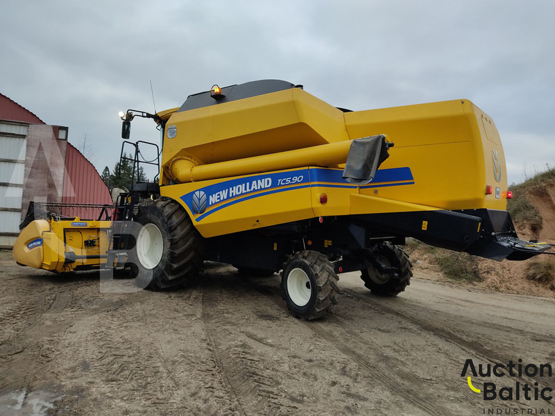 New Holland TC 5.90 - Sklízecí mlátička: obrázek 5 New Holland TC 5.90 - Sklízecí mlátička: obrázek 5