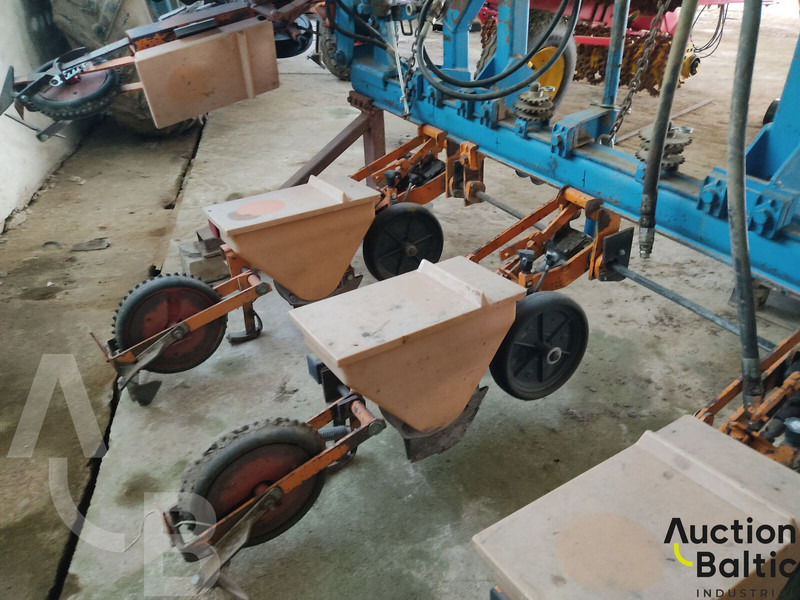 Schmotzer UD2000 - Přesný secí stroj: obrázek 5 Schmotzer UD2000 - Přesný secí stroj: obrázek 5