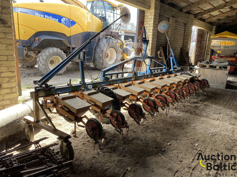 Schmotzer UD2012 - Přesný secí stroj: obrázek 4 Schmotzer UD2012 - Přesný secí stroj: obrázek 4