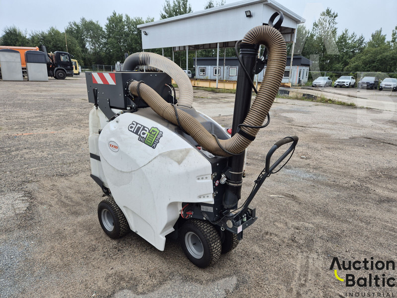 TSM Aria 240 - Zametací vůz: obrázek 2 TSM Aria 240 - Zametací vůz: obrázek 2