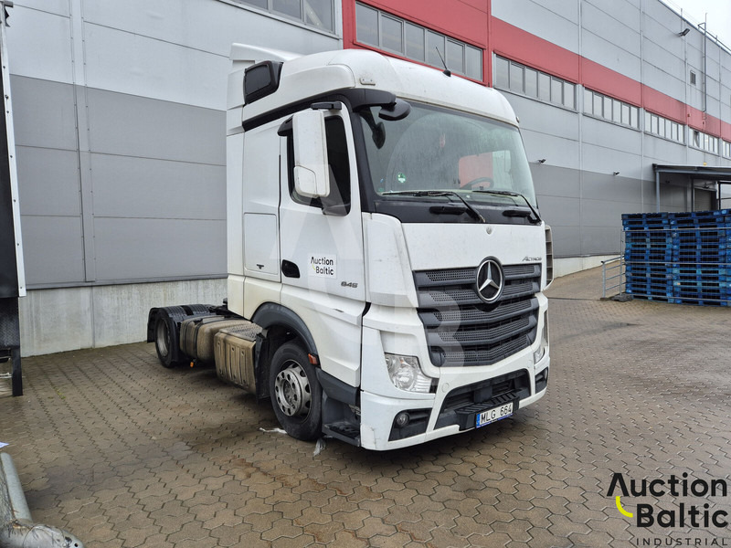 Mercedes-Benz Actros 1845 - Tahač: obrázek 2 Mercedes-Benz Actros 1845 - Tahač: obrázek 2