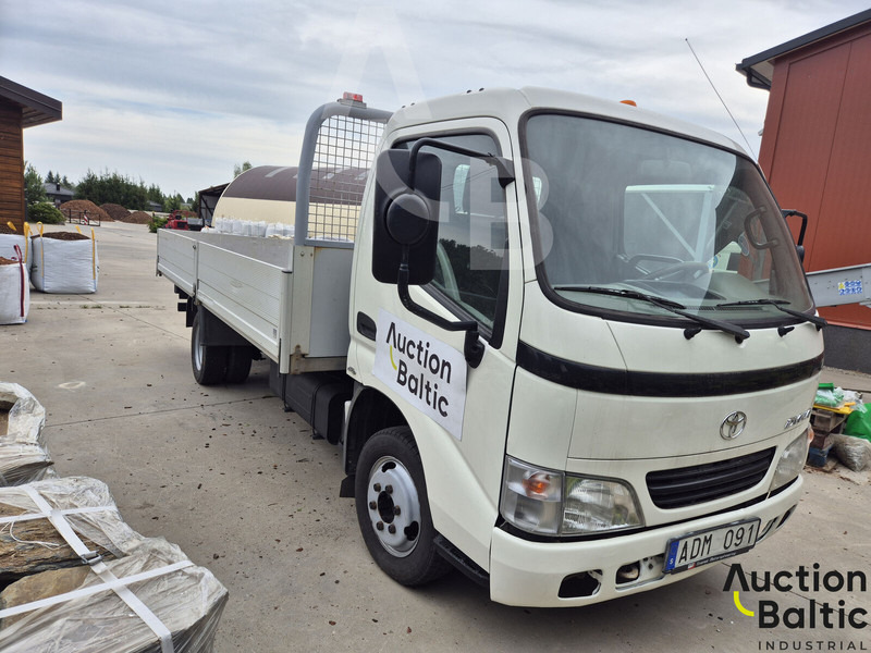 Toyota Dyna 150 - Dodávka valník: obrázek 2 Toyota Dyna 150 - Dodávka valník: obrázek 2