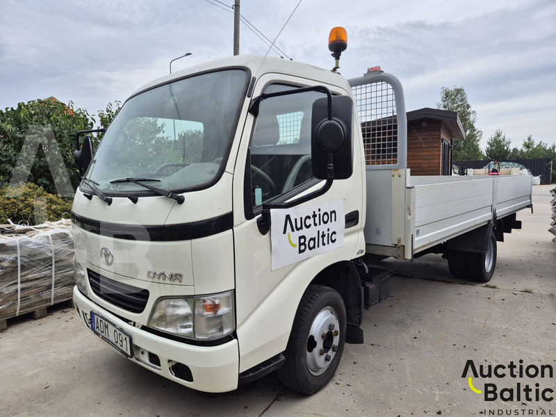 Toyota Dyna 150 - Dodávka valník: obrázek 1 Toyota Dyna 150 - Dodávka valník: obrázek 1