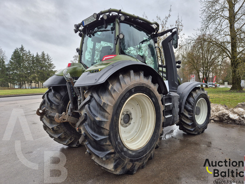Valtra T235 - Traktor: obrázek 4 Valtra T235 - Traktor: obrázek 4